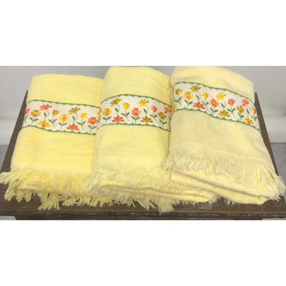 3 Vintage Irregulars Yellow Bath Towels Embroidered Flower Hand Towel Retro